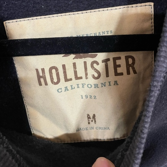 HOLLISTER -Womens California Loose Fit Graphic Sweatshirt - Picture 3 of 3